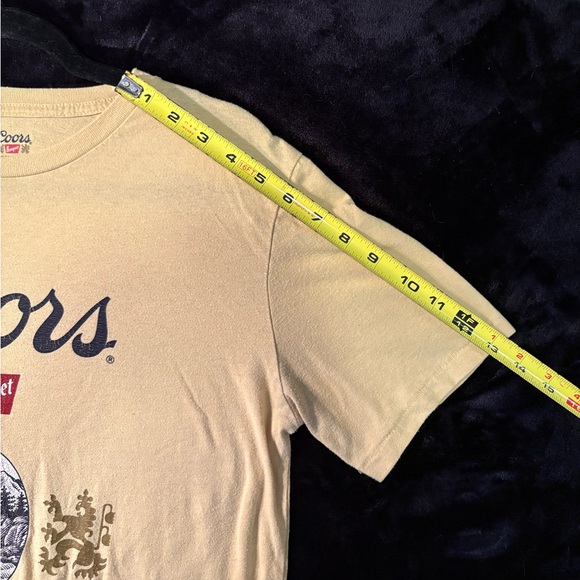 Vintage Men’s Brixton Coors Banquet Beer Tan Graphic T-shirt Size S - Picture 8 of 9